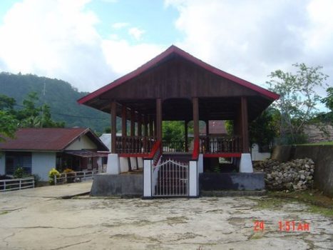 Rumah Adat Nalahia